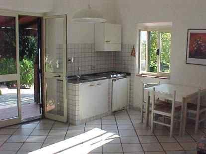 Kuchyň nebo kuchyňský kout v ubytování Residence della Luna