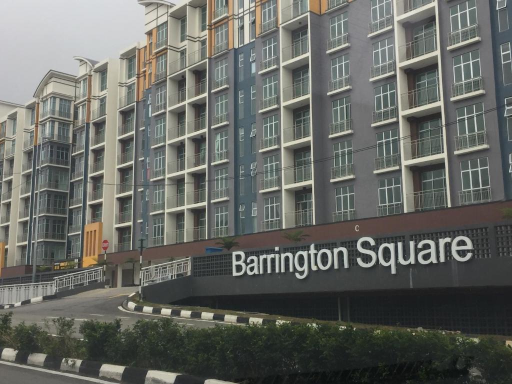Cameron Barrington Square 1Room @ Golden Hill - Housity