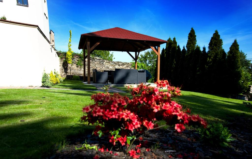 Zahrada ubytování Pension Falconi