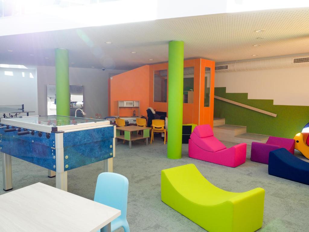 A seating area at Seehotel Engstler