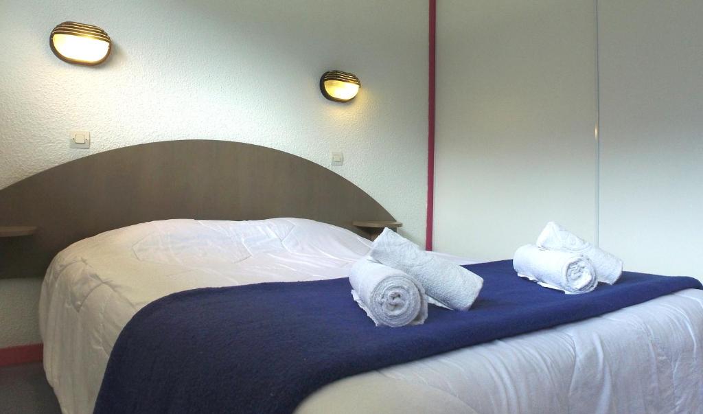 VVF Queyras - Three-Bedroom Apartment