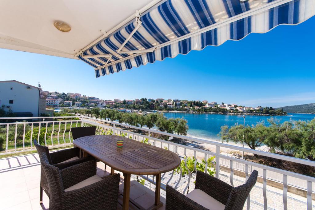 Villa Rozana - Beachfront Wellness Retreat - Appartamento Con 3 Camere Da Letto