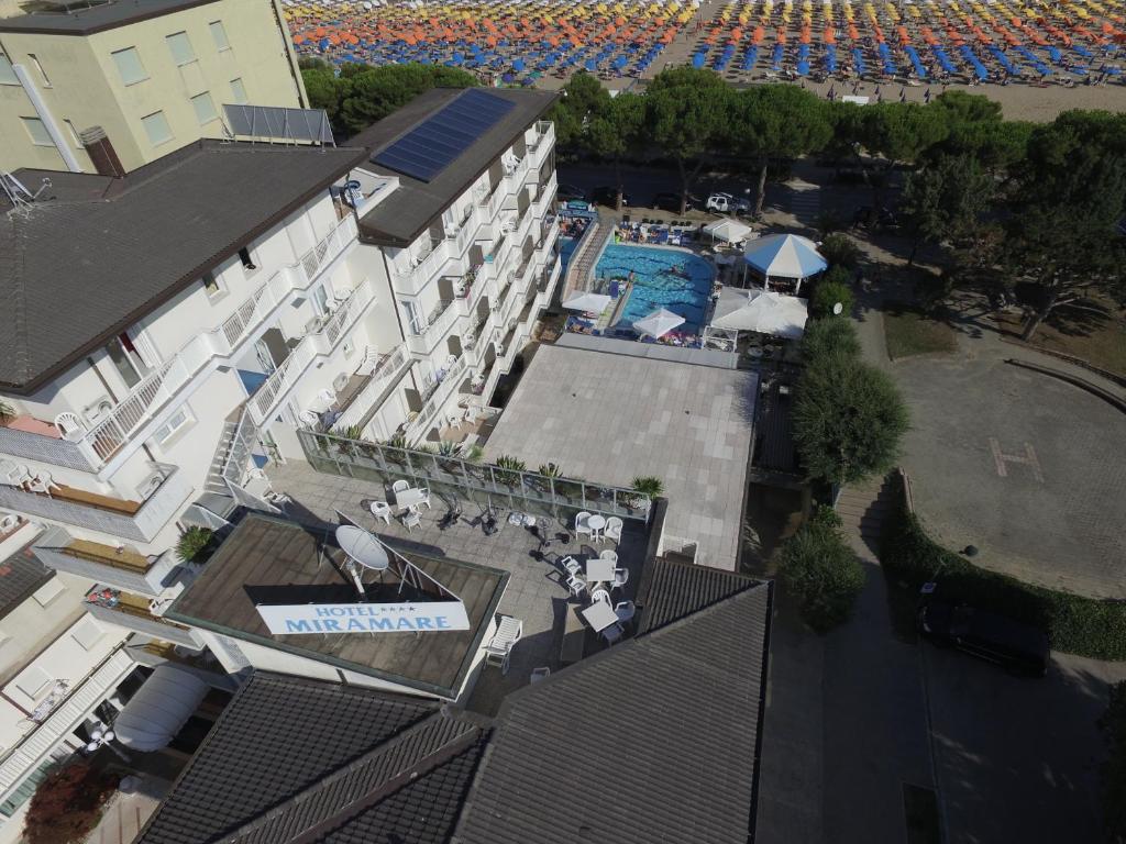 Bazén v ubytování Hotel Miramare nebo v jeho okolí