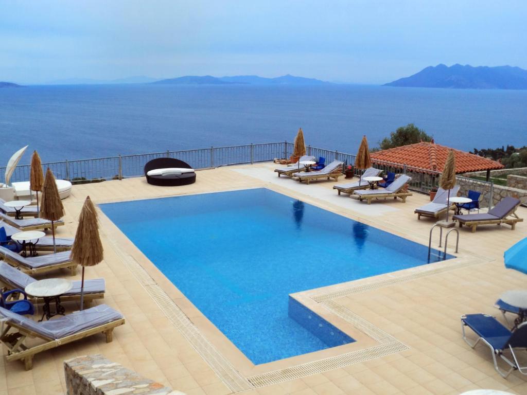 Bazén v ubytování Epidavros Seascape nebo v jeho okolí