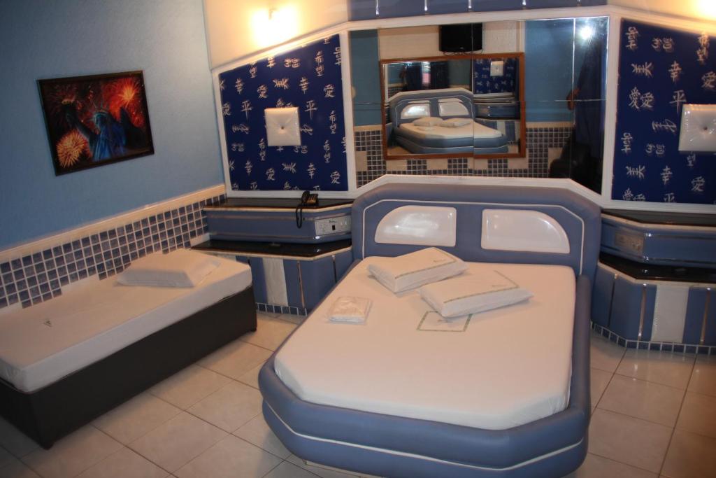  Shelton Hotel (Adult Only)