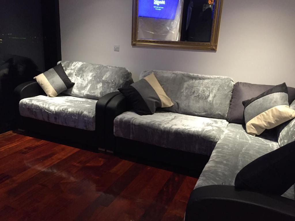 Posezení v ubytování Excelsior Apartments - Liverpool Central - Free Parking - AirCon