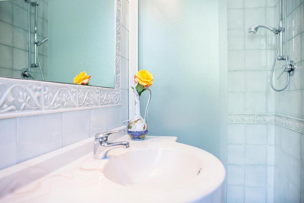 Koupelna v ubytování Hotel Villa Gori
