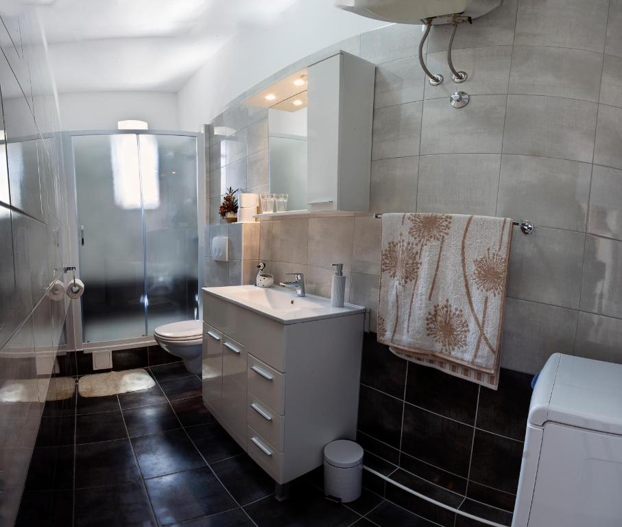 Kúpeľňa v ubytovaní Pavelin apartments