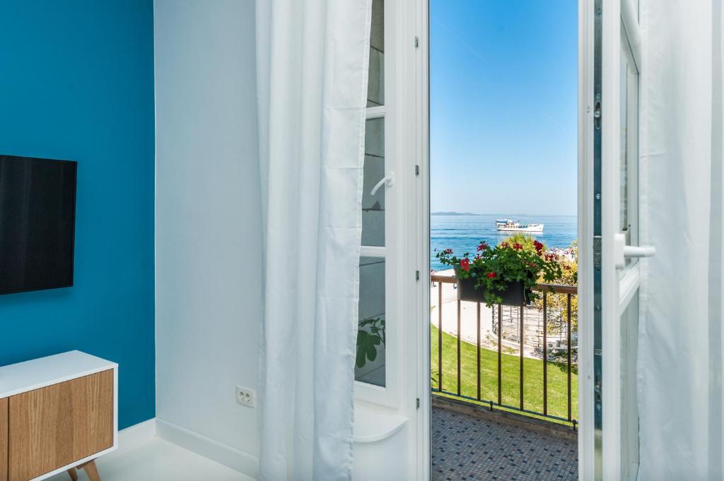 Nespecifikovaný výhled na moře nebo výhled na moře při pohledu z apartmánu