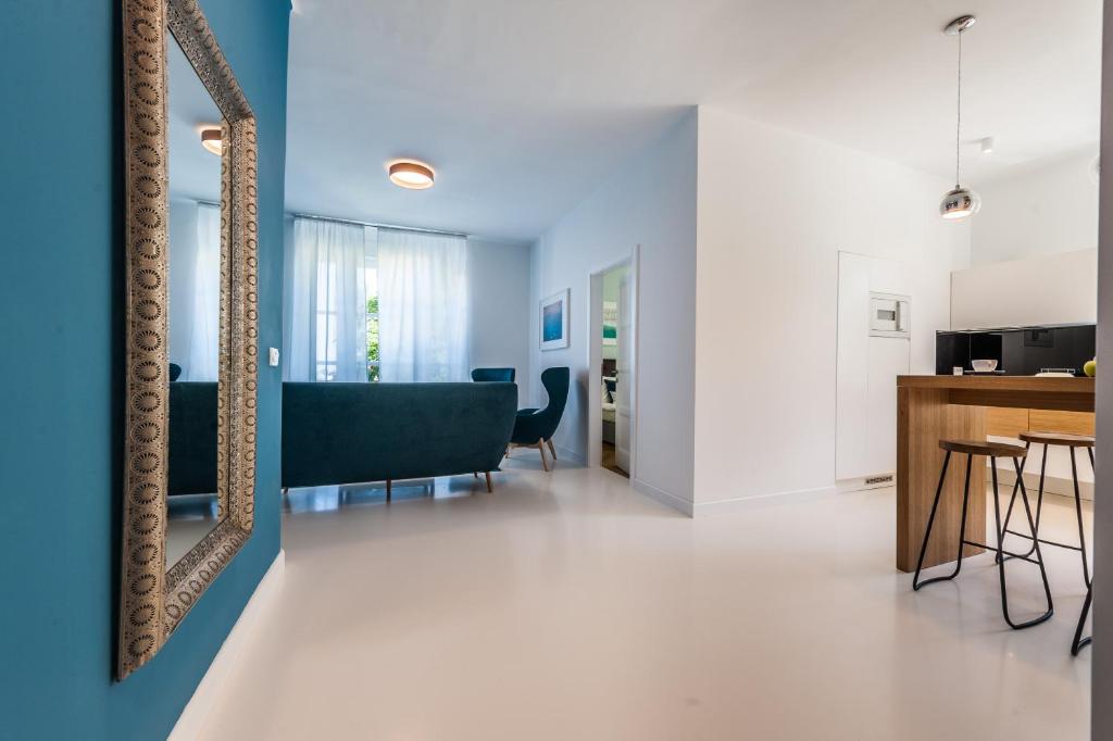 Posezení v ubytování Aquamarine Sea View Apartment