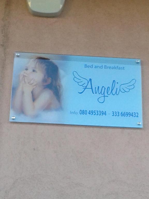Certifikát, hodnocení, plakát nebo jiný dokument vystavený v ubytování Angeli