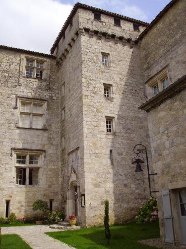 Fotografie z fotogalerie ubytování Château de Fourcès v destinaci Fourcès