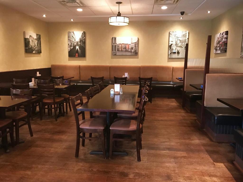 Park West Inn - Resim 17