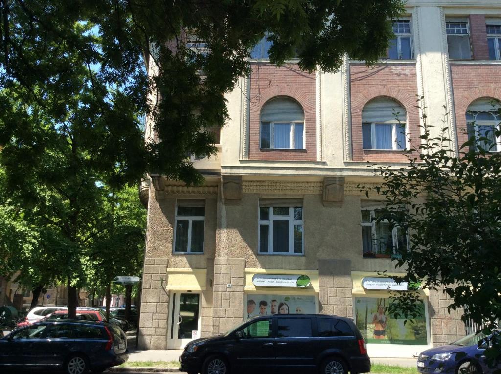 Stefánia Stúdió Apartmanok 6720 Szeged, Arany J. utca 1. kép - 1