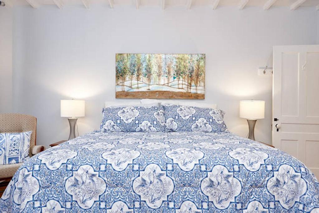 Cheltenham Suites - Suite