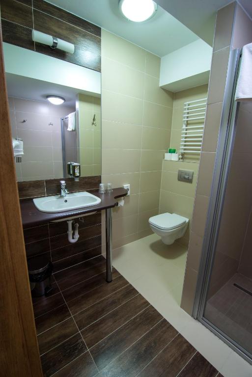 Kúpeľňa v ubytovaní Hotel Biathlon Sport & Spa