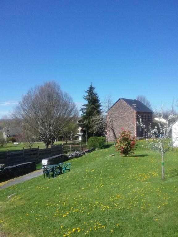 Gallery image of Les Chambres du Cheval Blanc in Allassac