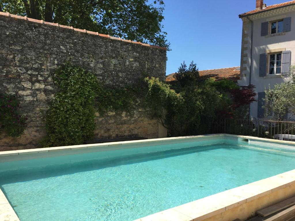 Bazén v ubytování La Bastide des Songes - Demeure d'hôtes nebo v jeho okolí