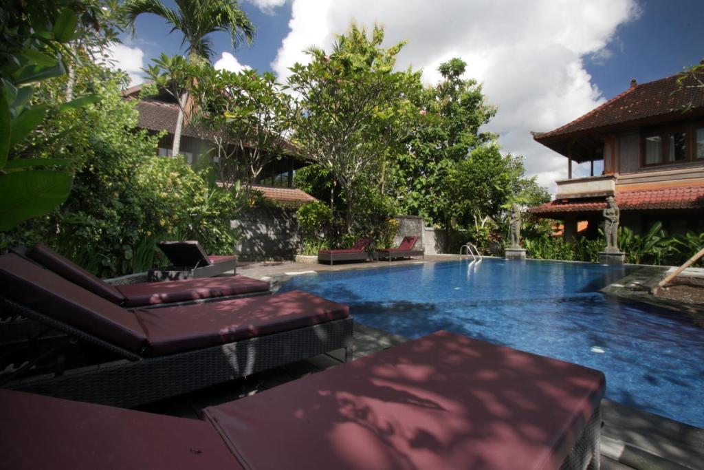 Bazén v ubytování Ubud Terrace nebo v jeho okolí