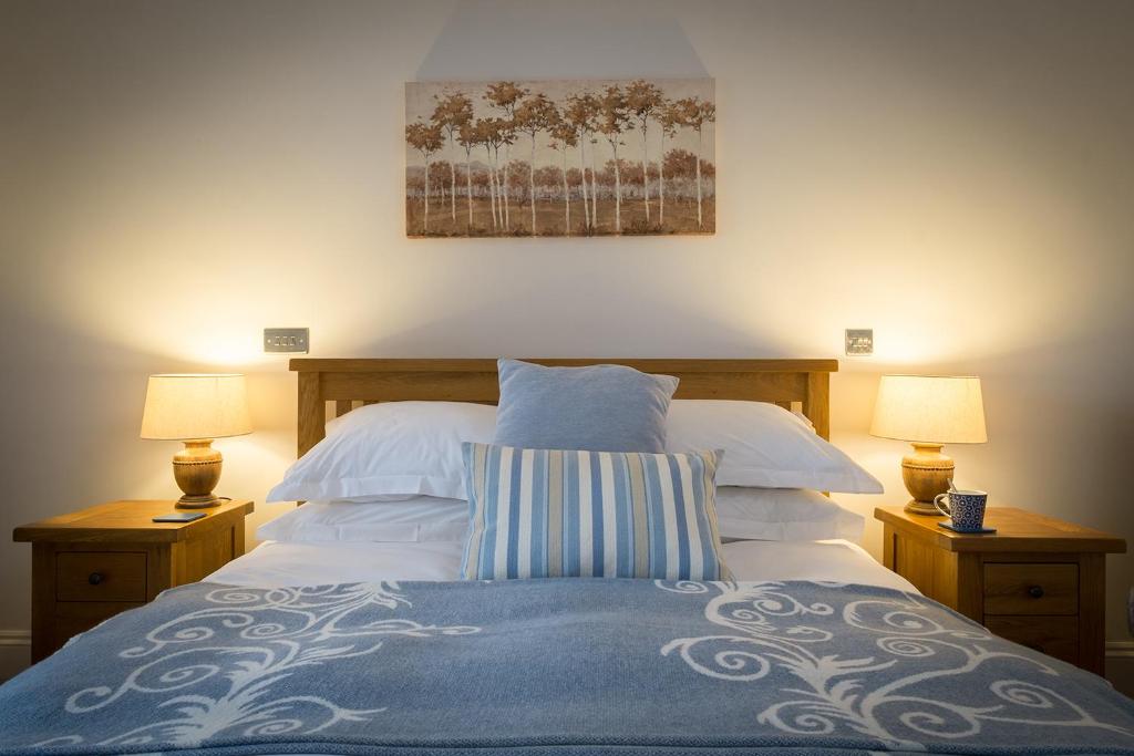 The Horseshoe Country Inn - 