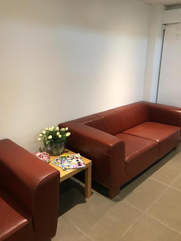 Posezení v ubytování Kalmar Hotell