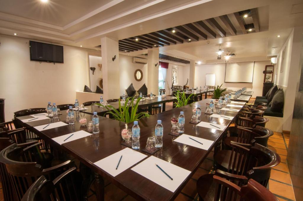 TV a/nebo společenská místnost v ubytování La Rose Suites
