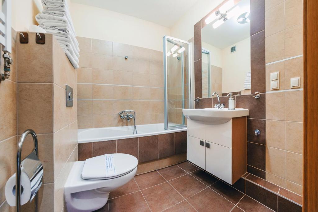 Kúpeľňa v ubytovaní Apartamenty Sun & Snow Helska Villa - blisko plaży, blisko portu