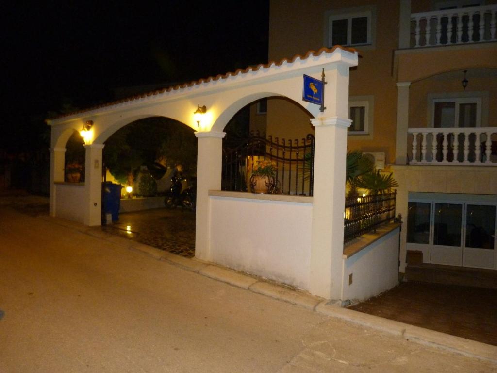 Budynek, w którym mieści się apartament