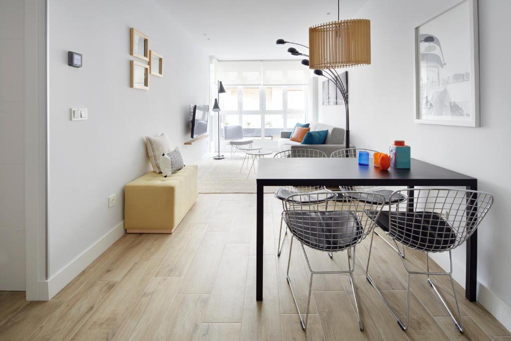 Kuchyňa alebo kuchynka v ubytovaní Marina Suite by FeelFree Rentals