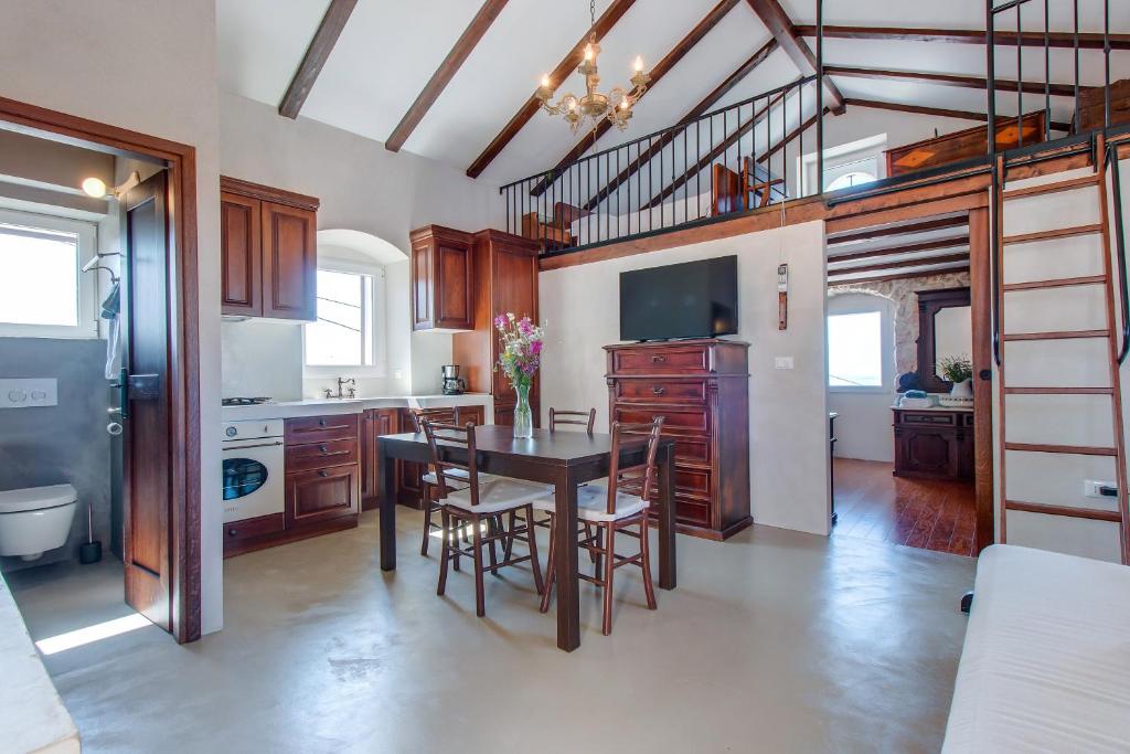 Kuchyň nebo kuchyňský kout v ubytování Hilltop Apartment Vidovici