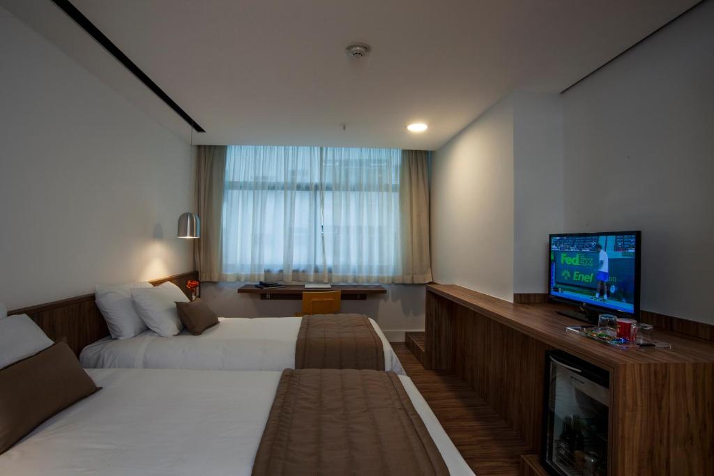  H Niteroi Hotel