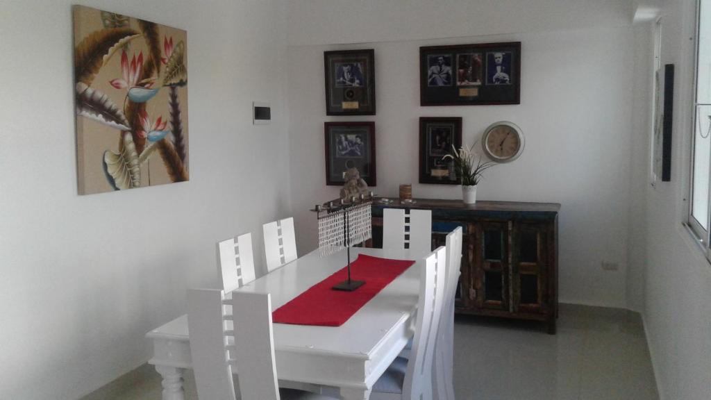 Vista Marina Residence - Appartement De Trois Chambres Avec Vue Sur La Piscine