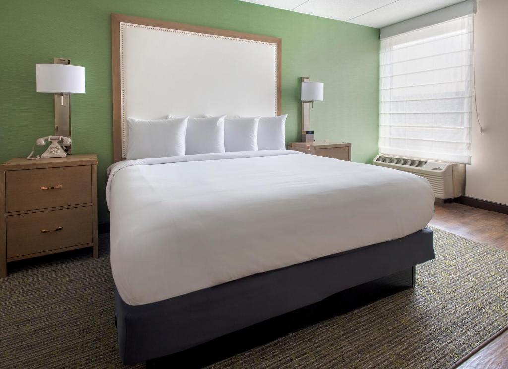 Hayes Street Hotel Nashville - King Room Met Badkuip - Toegang