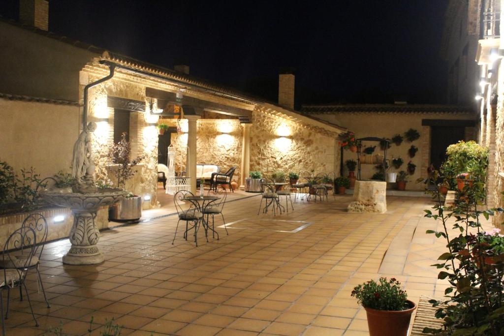 Fotografie z fotogalerie ubytování Apartamentos Los Rosales de Isabel v destinaci Corral de Ayllón