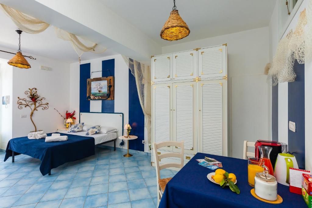A bed or beds in a room at Residenza Gennaro