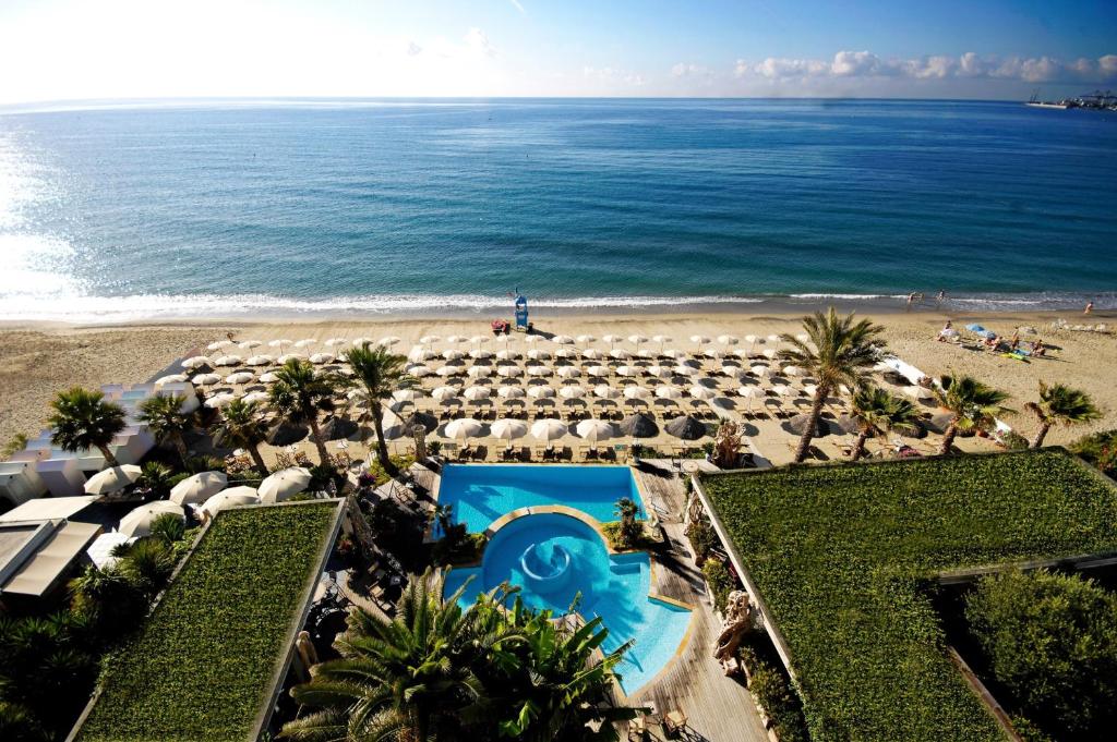 Piscina a Mare Hotel o a prop