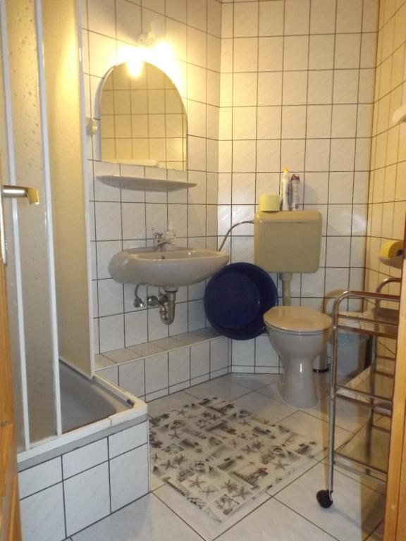 Kúpeľňa v ubytovaní Hévízi fecskefészek