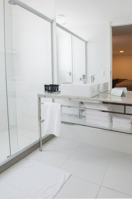  H Niteroi Hotel