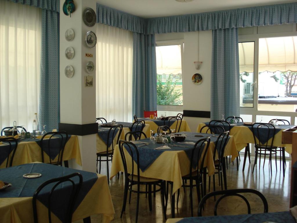 Restaurace v ubytování Hotel Roby