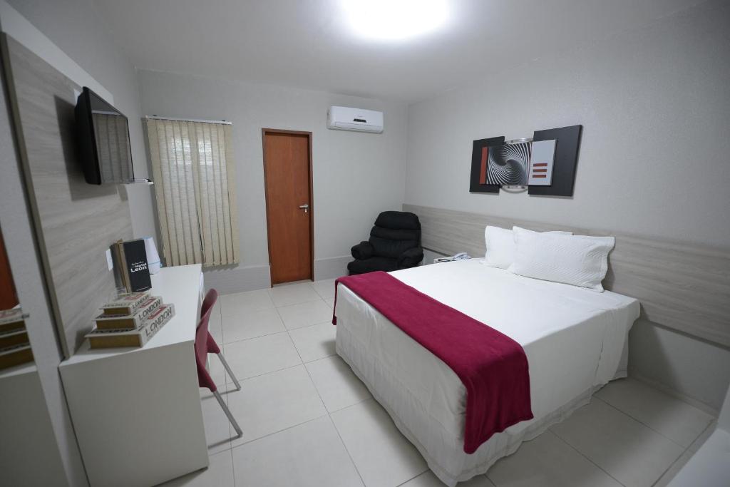 Hotel Leon