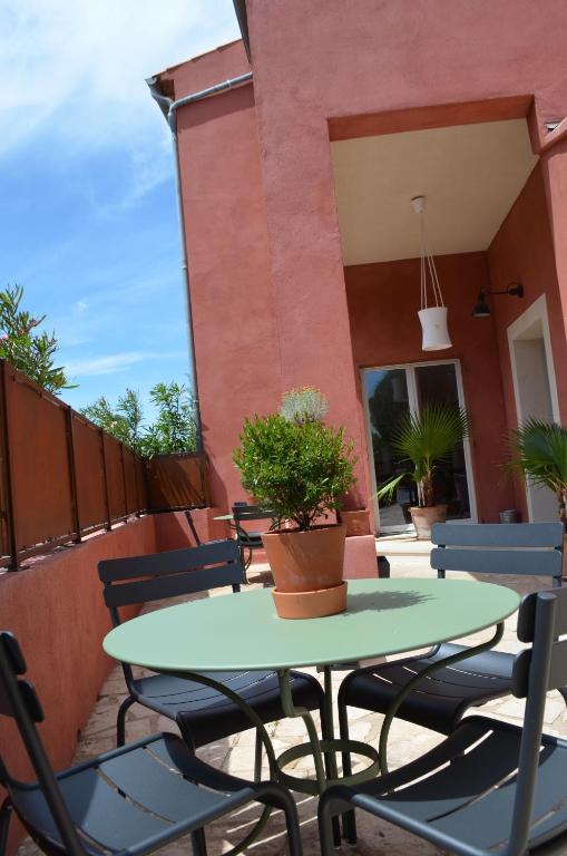 Balkón nebo terasa v ubytování La Maison des Ocres - Provence