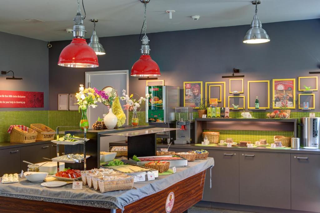 MEININGER Hotel Berlin Alexanderplatz - Resim 14