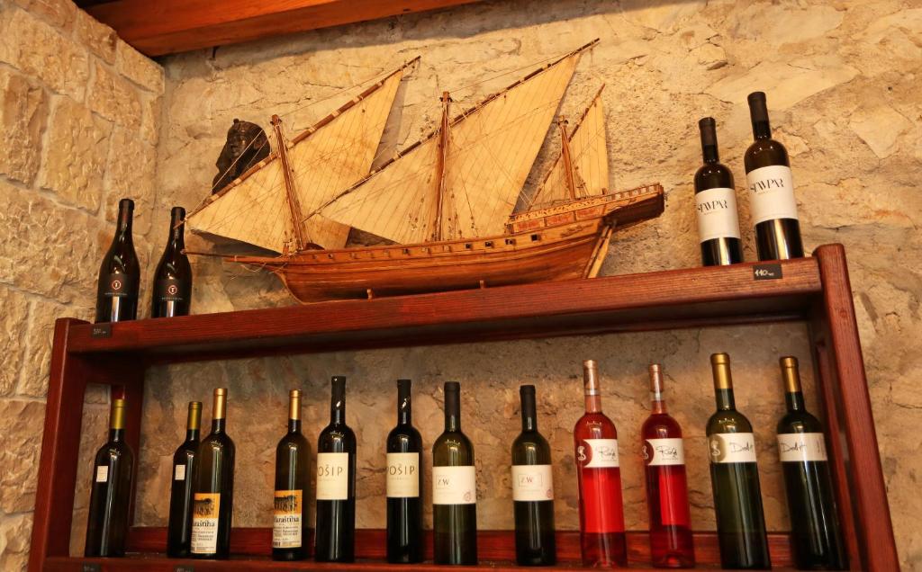 Wine Garden Rooms - 19