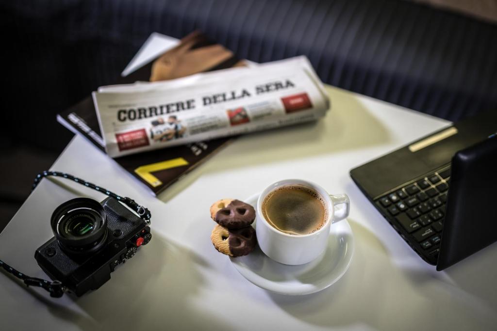Příslušenství pro přípravu čaje a kávy v ubytování Fior di Loto Sweetness