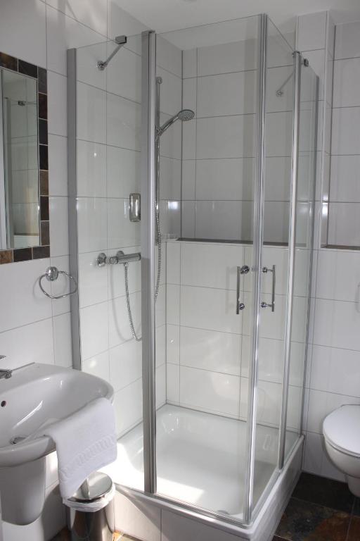 Koupelna v ubytování Hotel Tau-Lünne