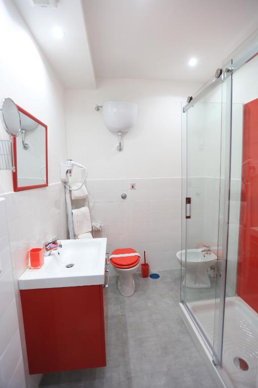 A bathroom at Cico B&B
