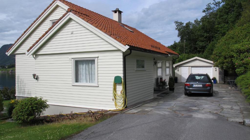 Skogstad Holiday Home - Two-Bedroom House