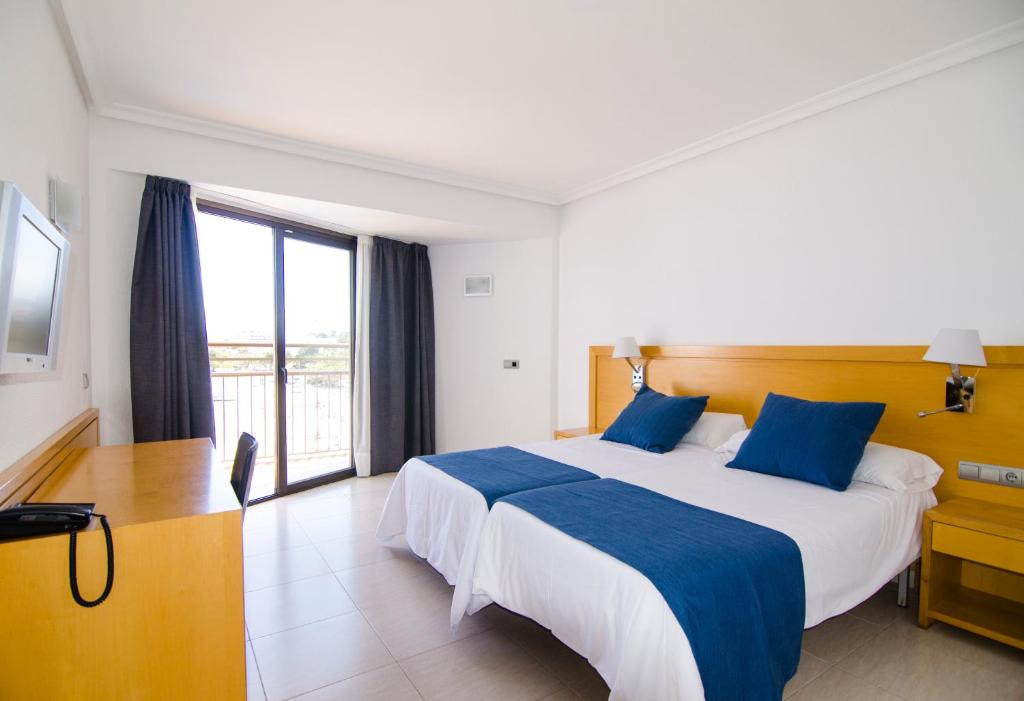 Hotel Vibra San Remo, Bahia de Sant Antoni – Prețuri ...