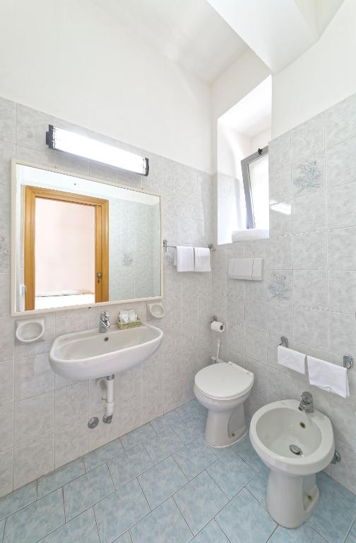Koupelna v ubytování Hotel Zaro