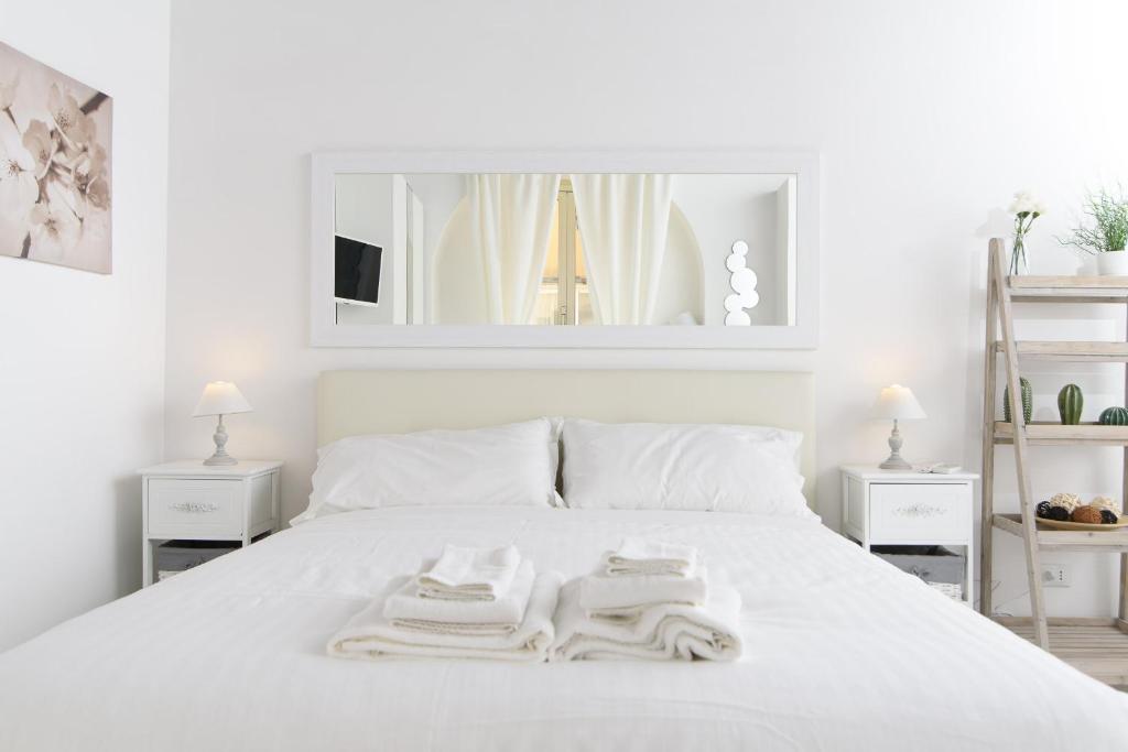 White Ostilia Apartments - Superior Three-Bedroom Apartment